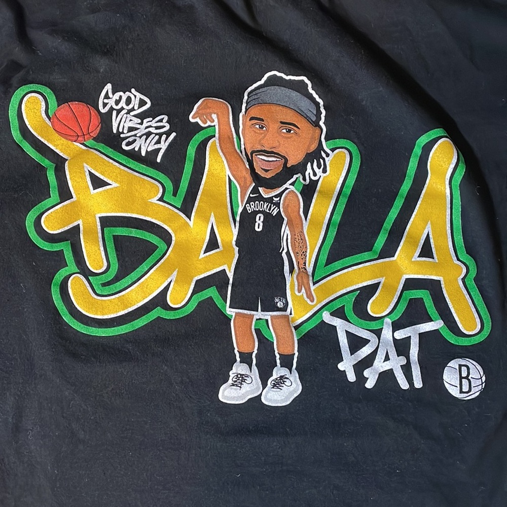 Basic Graphic Tee - Picture 2 of 4